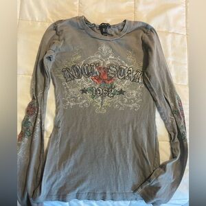 Women’s FANG long sleeve tee shirt size medium